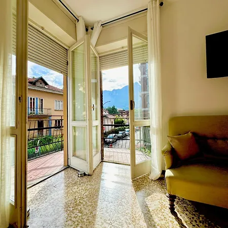 Spacious, Minimalist, Chic 