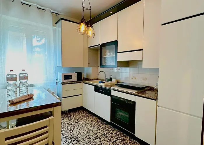 Διαμέρισμα Spacious, Minimalist, Chic 