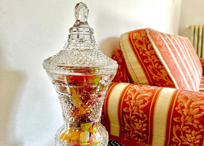 Spacious, Minimalist, Chic 