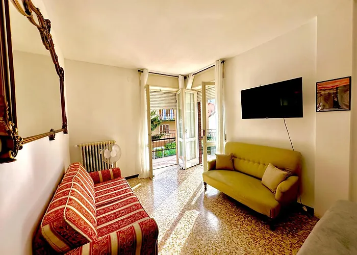 Spacious, Minimalist, Chic 