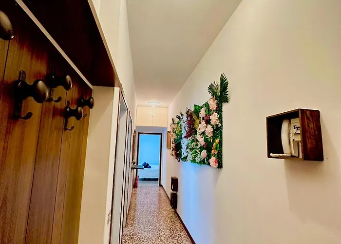 Spacious, Minimalist, Chic 