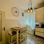 Spacious, Minimalist, Chic 