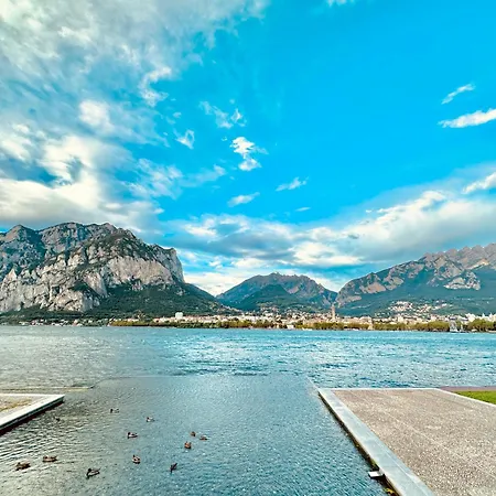 شقة Spacious, Minimalist, Chic 