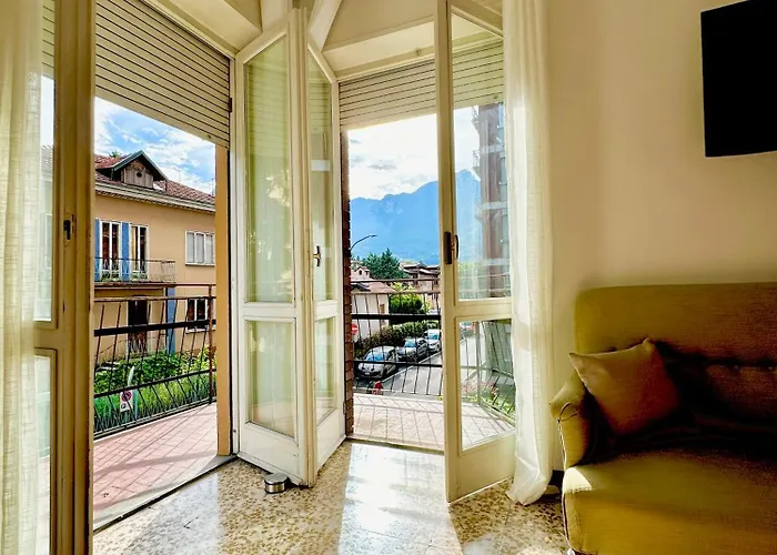 Spacious, Minimalist, Chic 