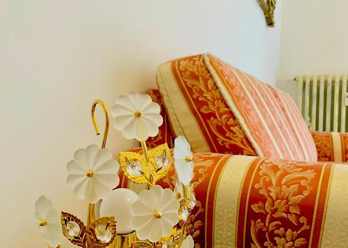 Spacious, Minimalist, Chic 