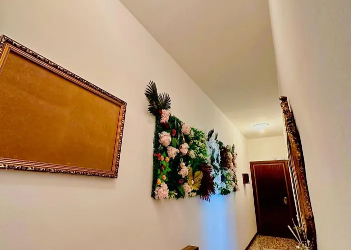 דירה Spacious, Minimalist, Chic 